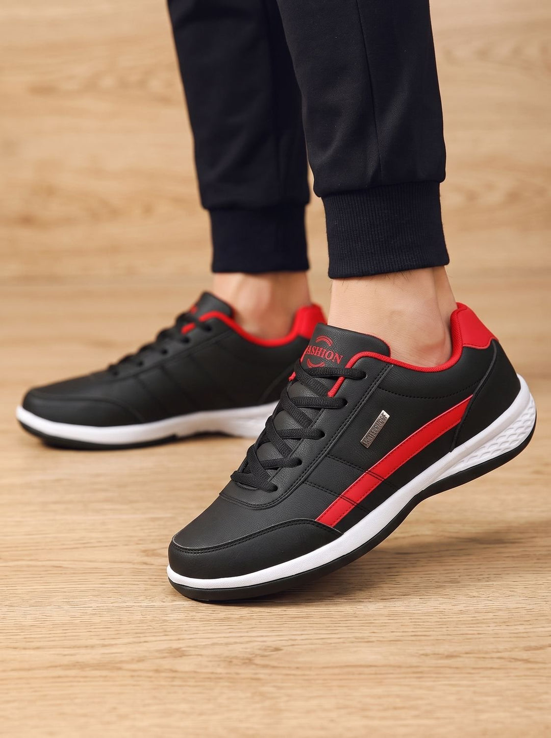 Dominik | Buty sportowe męskie sznurowane z profilowaną podeszwą